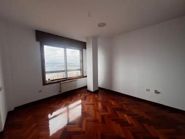Habitación de Piso en venta en A Coruña Capital  con Calefacción, Parquet y Trastero