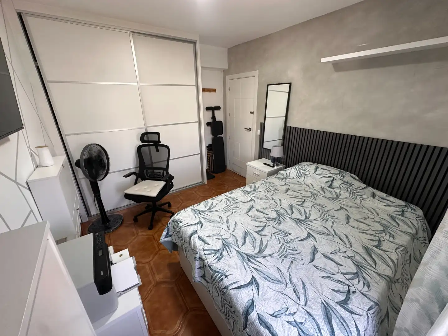 Schlafzimmer von Wohnung zur Miete in Cuenca mit Heizung, Terrasse und Möbliert