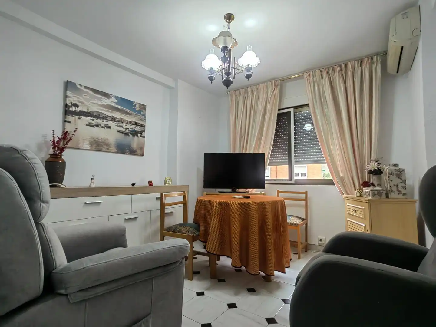 Living room of Flat for sale in Carretera de Cádiz