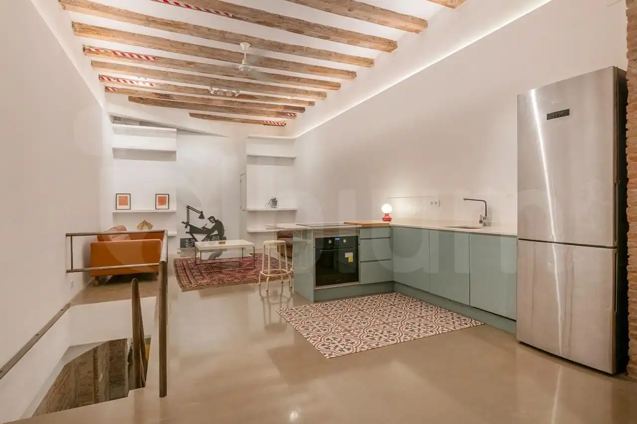 Küche von Erdgeschoss zum Verkauf in Barcelona