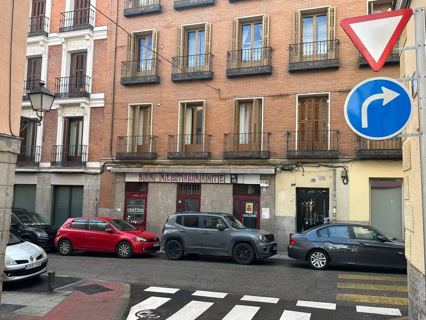 Außenansicht von Geschaftsraum zur Miete in Madrid mit Klimaanlage
