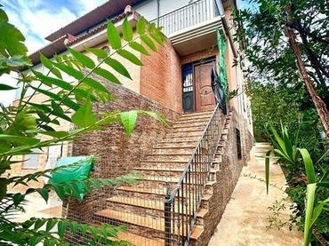Casa rústica amb jardí en venda a Periurbano Norte