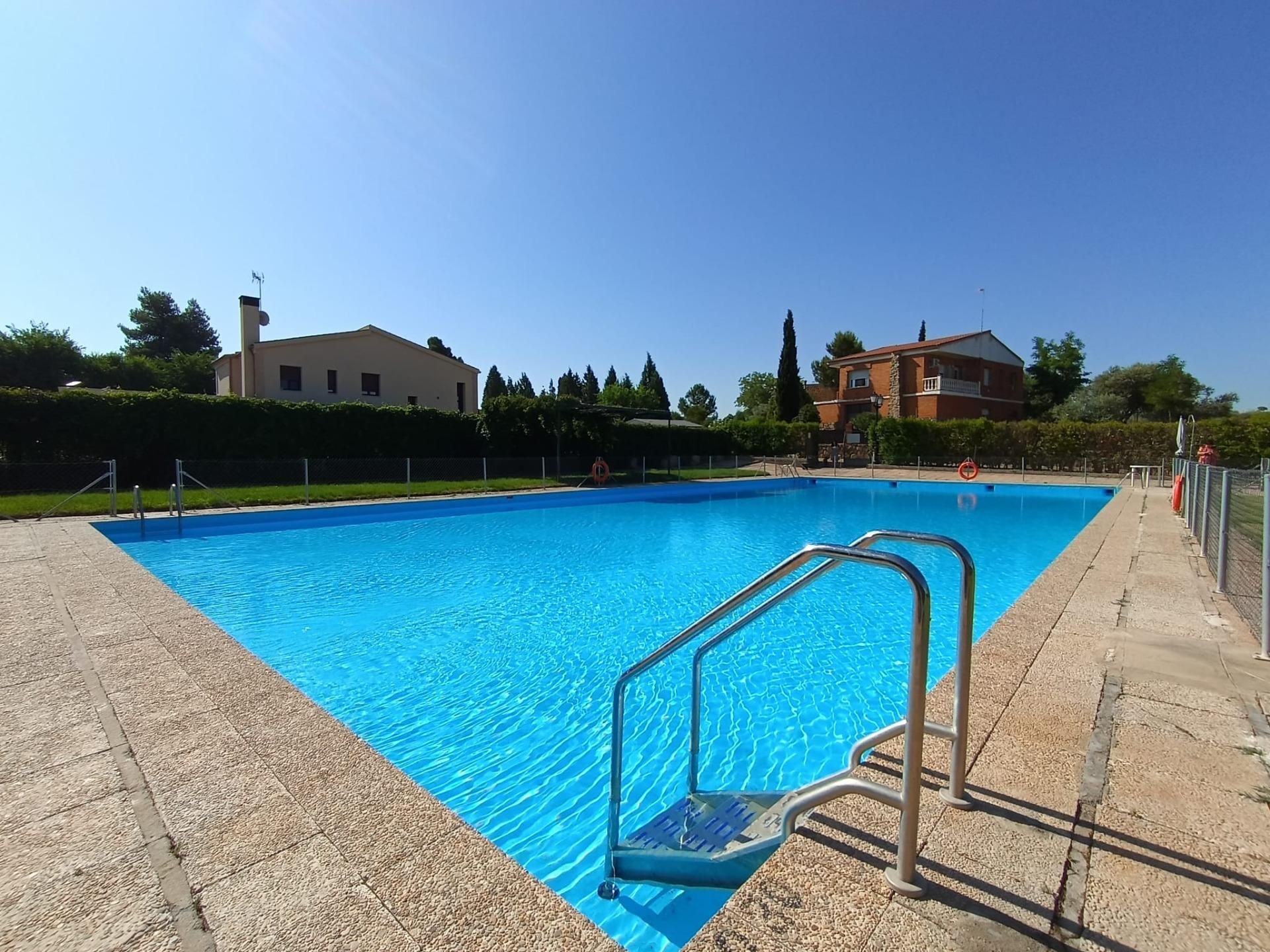 Swimming pool of House or chalet for sale in Guadamur  with Air Conditioner, Heating and Private garden