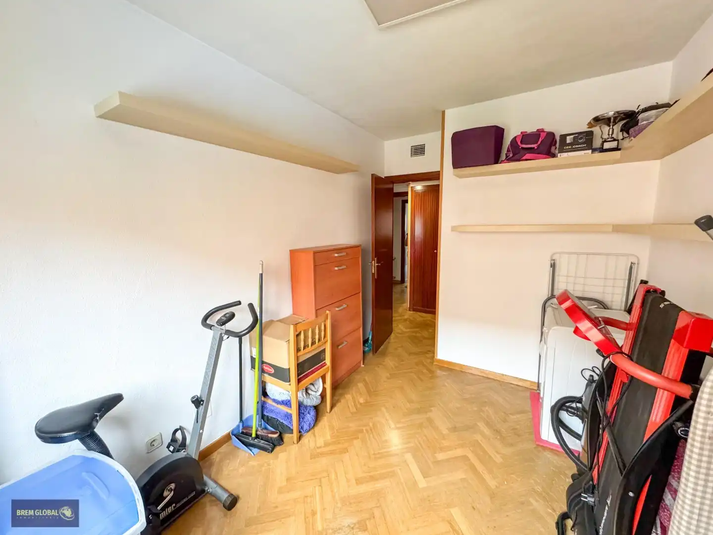 Habitación de Piso en venta en Madrid con Aire acondicionado, Calefacción y Jardín privado