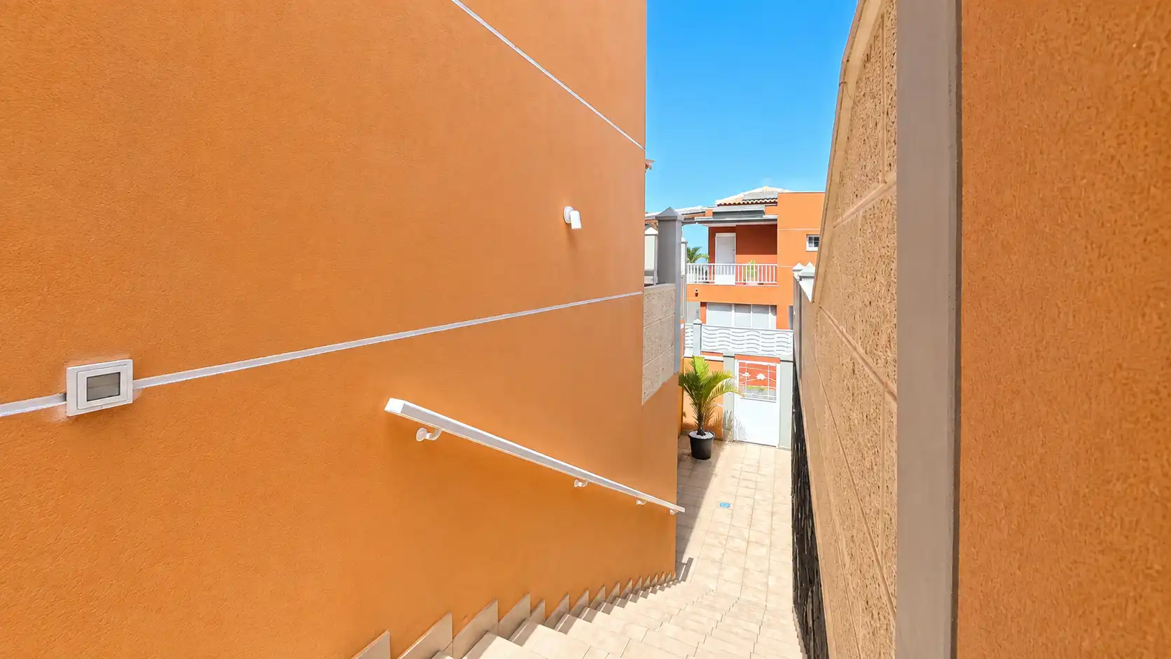 Vista exterior de Casa o chalet en venta en Arona con Aire acondicionado, Terraza y Trastero