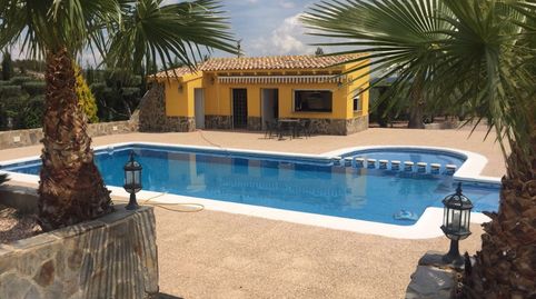 En venta o alquiler esta maravilla de chalet campo, está construido sobre una parcela regadio con pozo propio de 5.500m2 vallados,, imatge 3