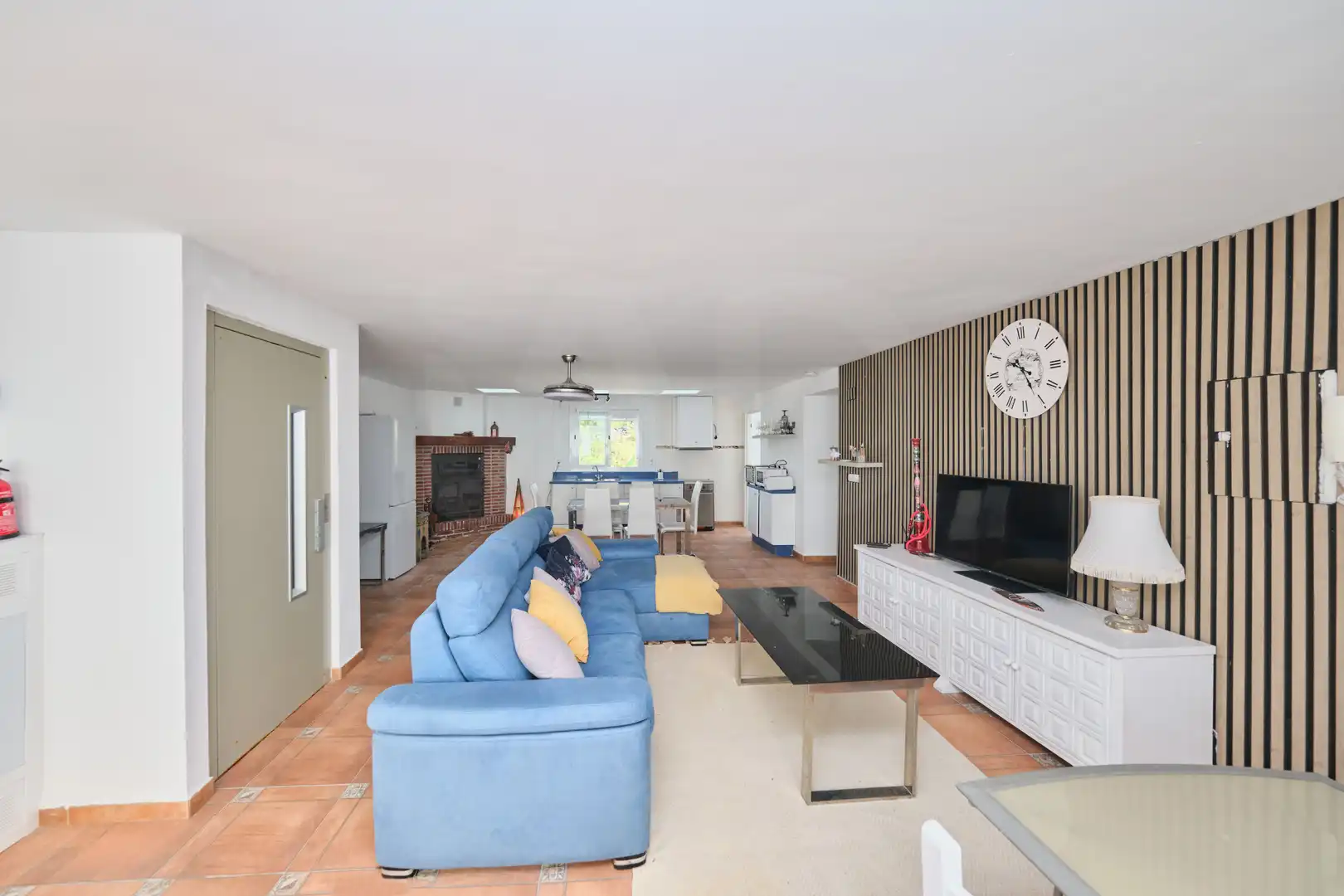 Living room of Houses for sale in Almuñécar  with Air Conditioner, Terrace and Swimming Pool
