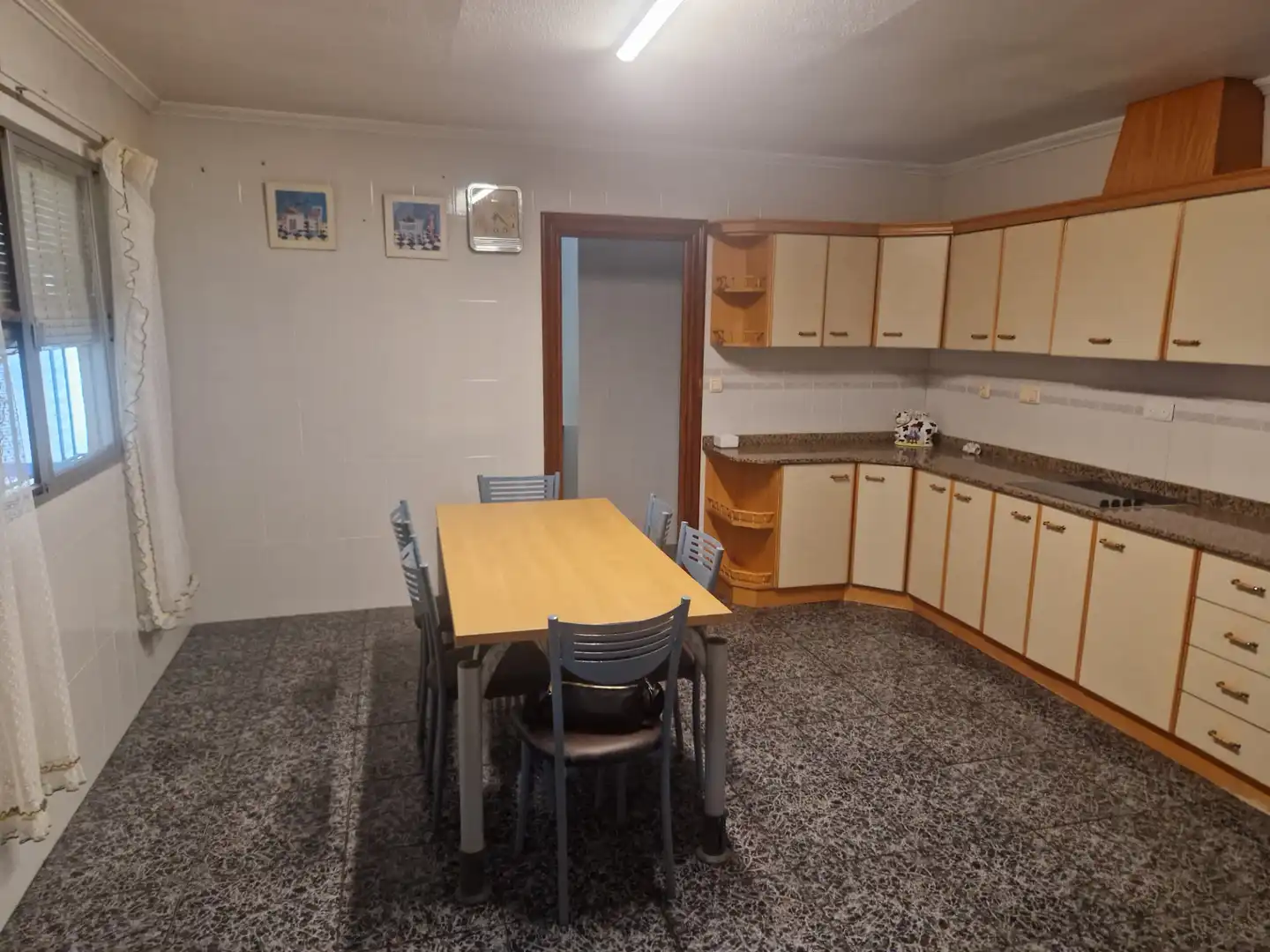 Cuina de Casa o xalet de lloguer en  Murcia Capital amb Traster, Moblat i Forn