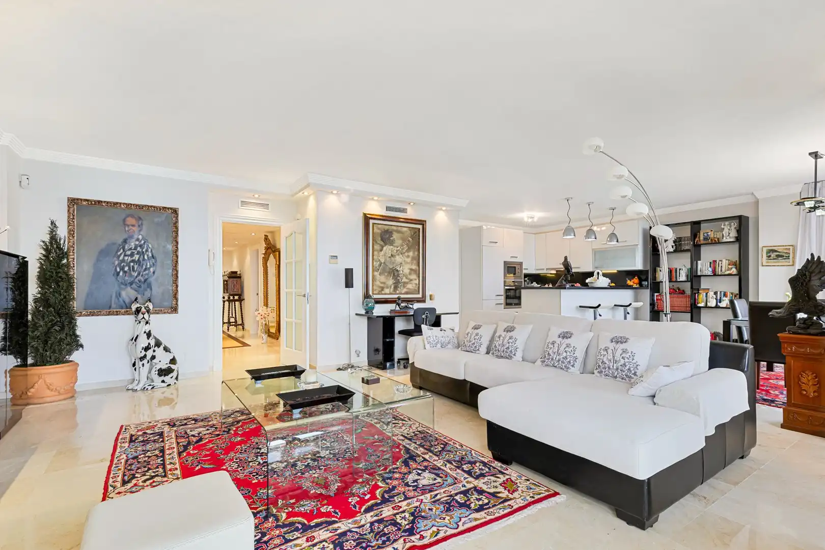 Living room of Flat for sale in Marbella  with Air Conditioner, Heating and Terrace