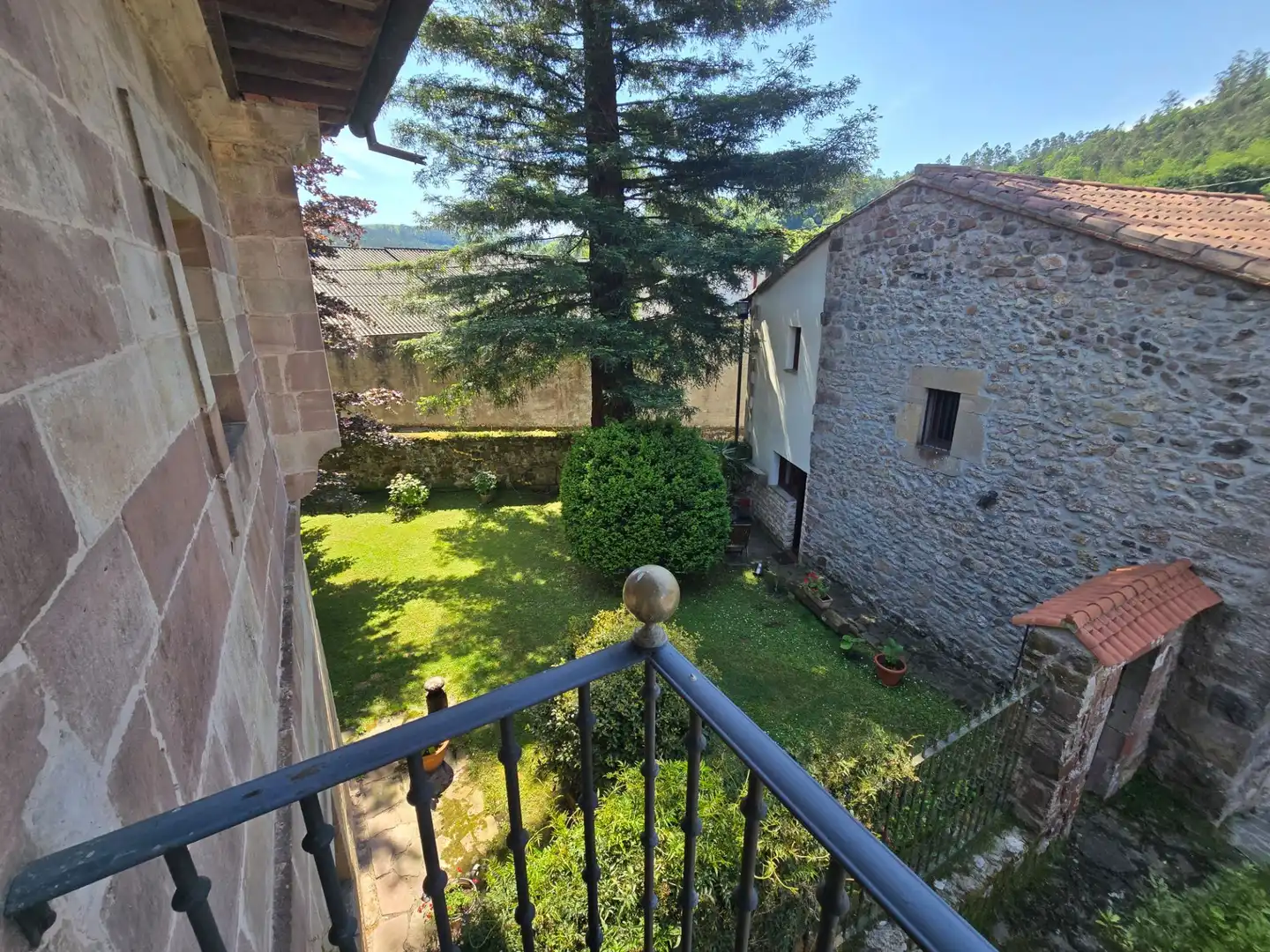 Garden of Houses for sale in Valdáliga  with Heating and Private garden