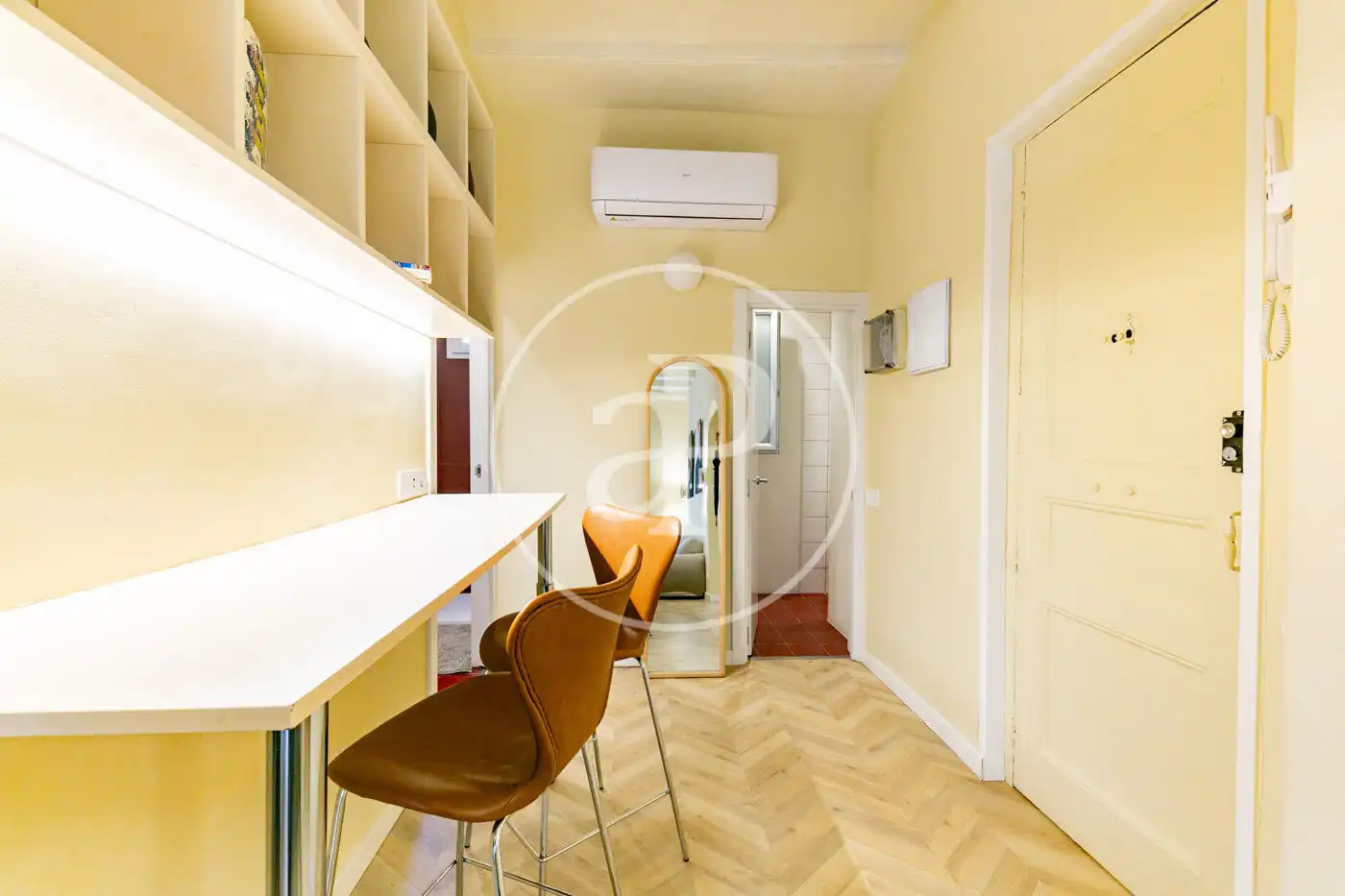 Piso en venta en Barcelona con Calefacción, Amueblado y Balcón