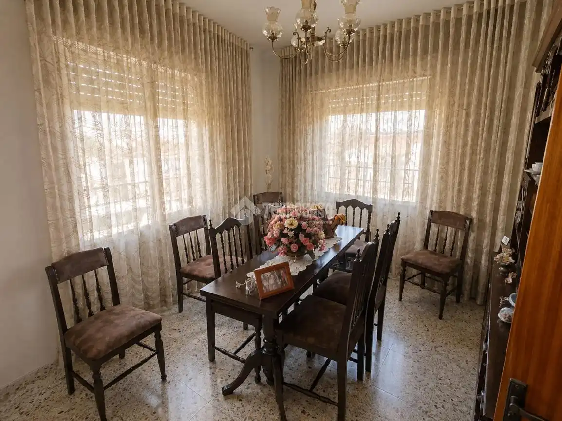 Comedor de Piso en venta en Los Navalucillos con Amueblado y Balcón