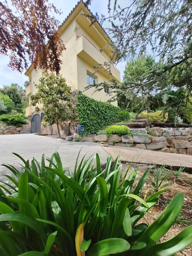 Jardí de Casa o xalet en venda en Castellar del Vallès amb Calefacció, Terrassa i Piscina