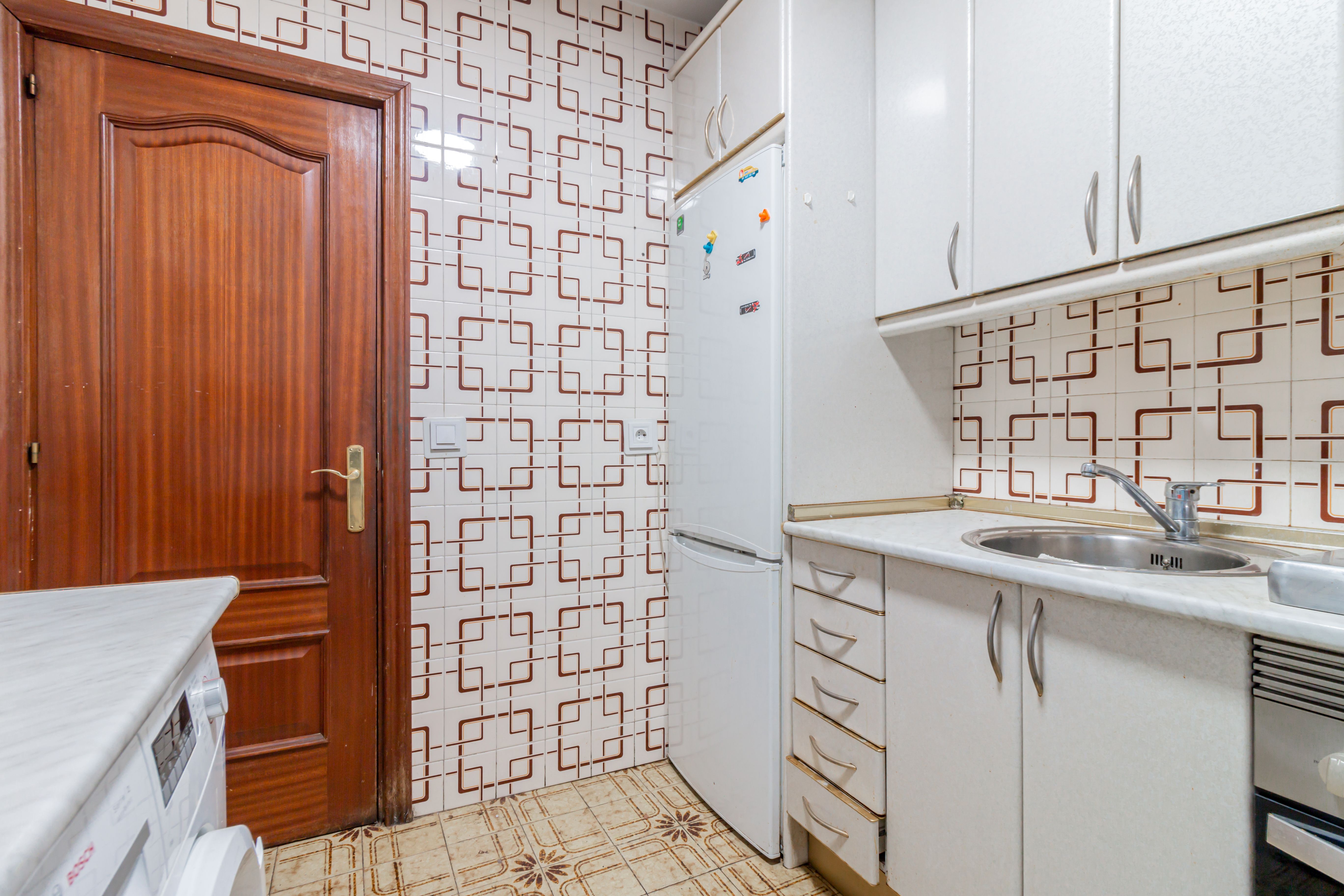 Kitchen of Flat for sale in  Madrid Capital  with Heating and Terrace