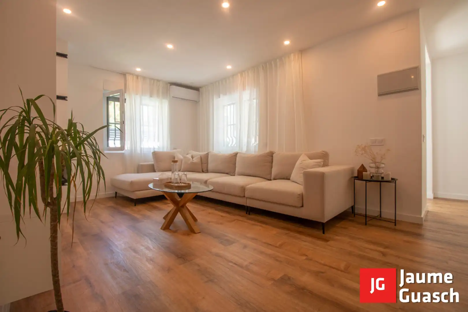 Living room of Detached homes for sale in La Pobla de Montornès    with Heating, Private garden and Parquet flooring
