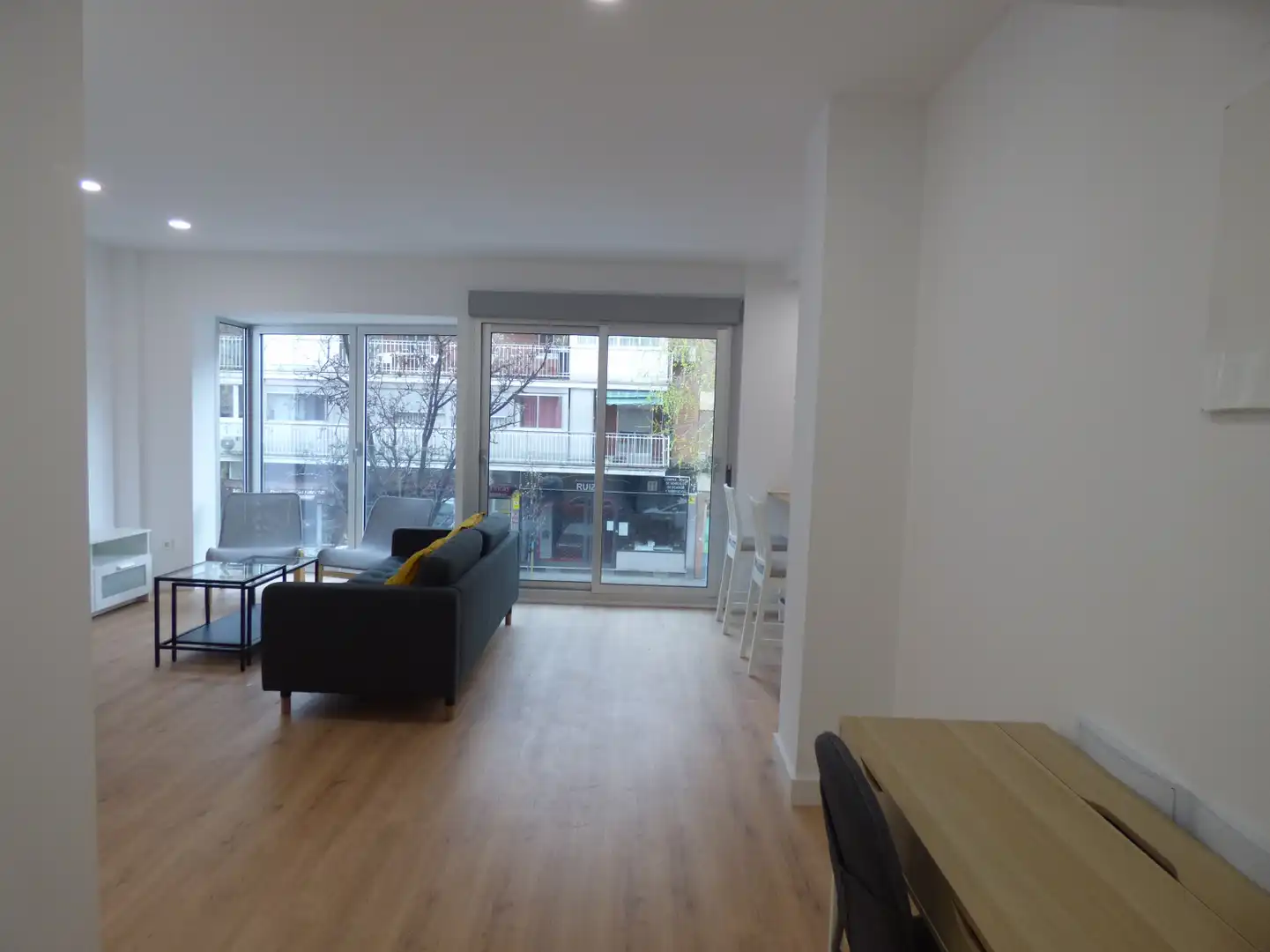 Sala de estar de Piso de alquiler en Madrid con Aire acondicionado, Calefacción y Trastero