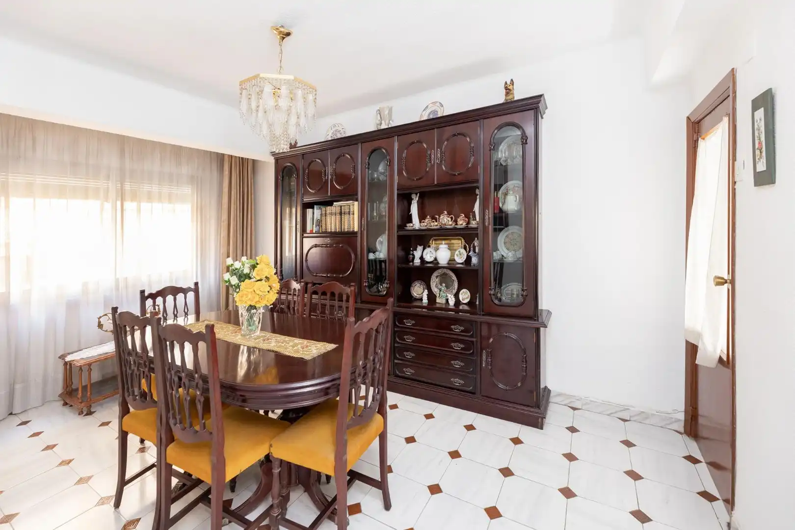 Comedor de Piso en venta en Granada con Terraza y Balcón