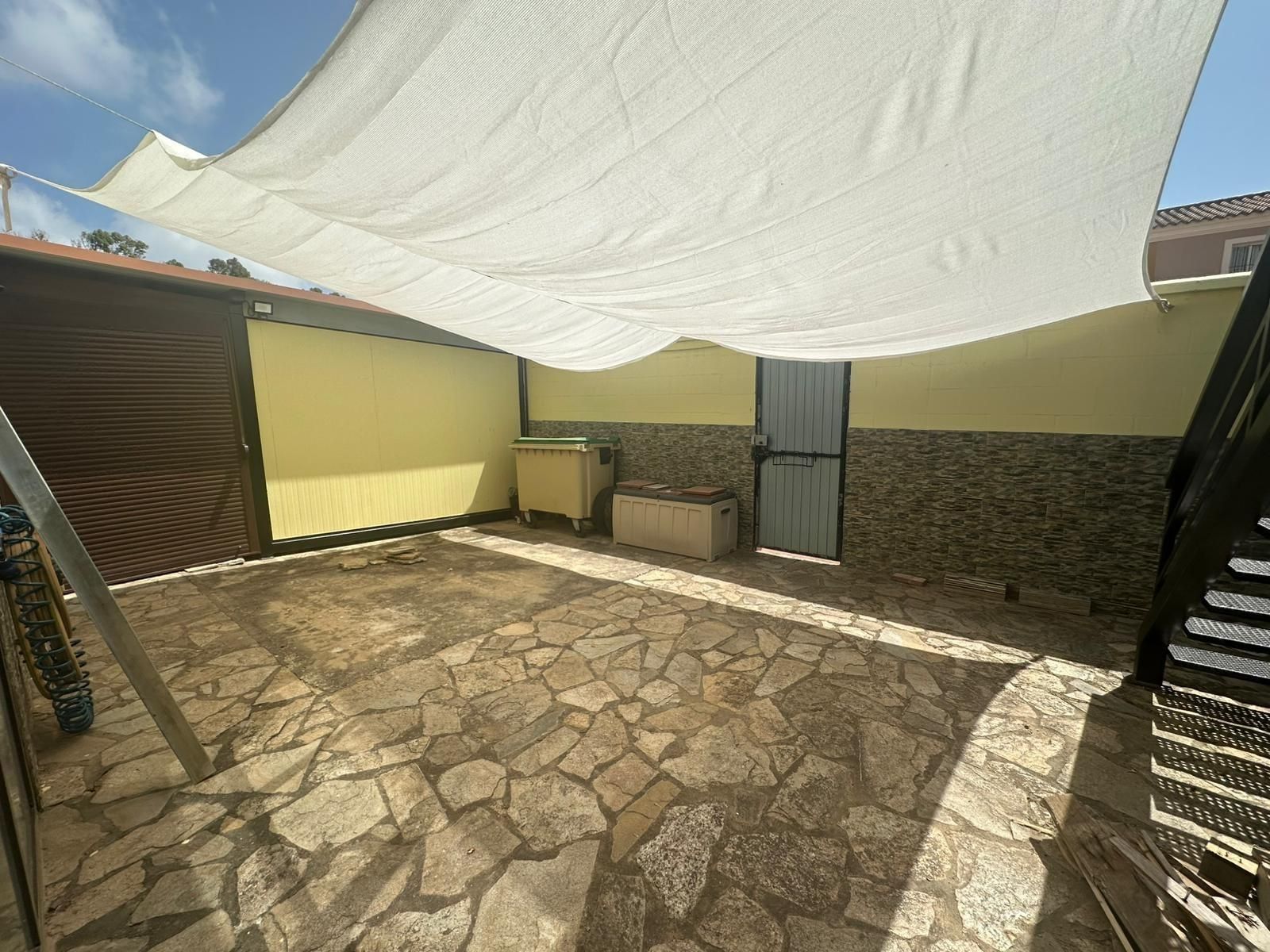 Terrassa de Casa adosada en venda en Los Barrios