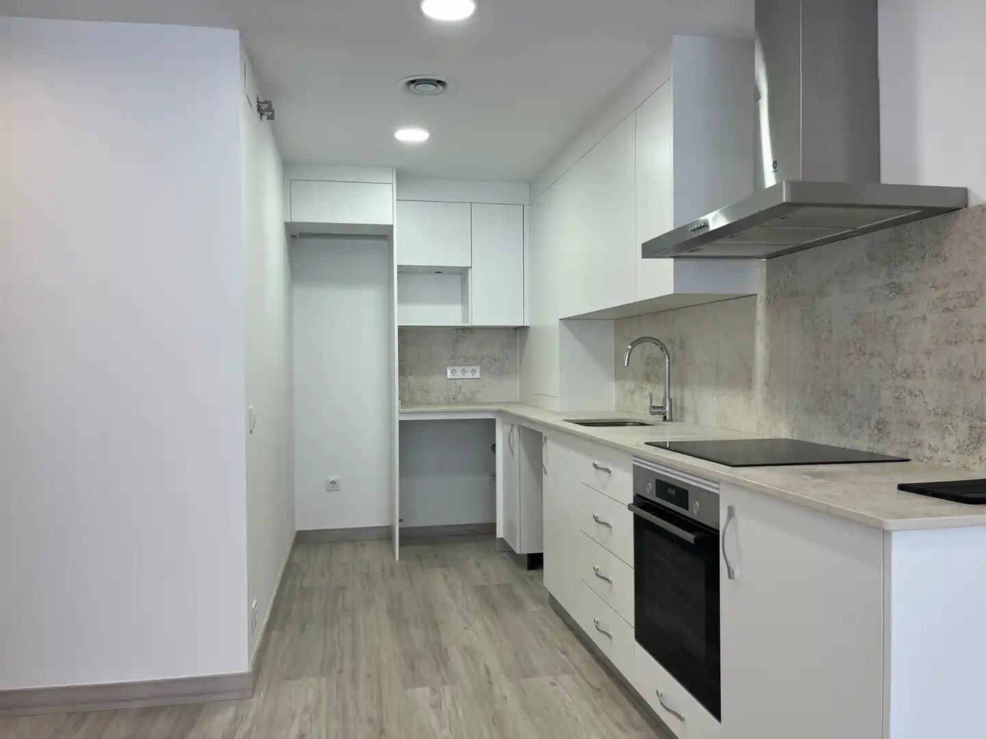 Kitchen of Flat for rent in Sant Boi de Llobregat  with Air Conditioner, Heating and Parquet flooring