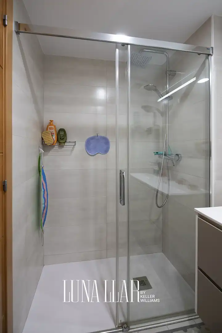 Bathroom of Flat for sale in Puigdàlber, Barcelona