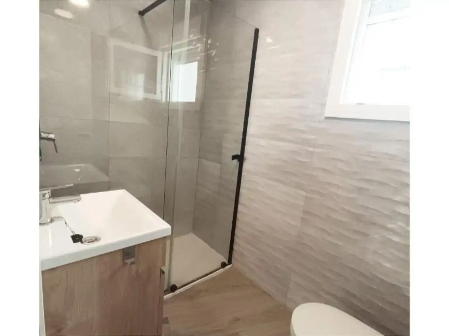 Bathroom of Flat for rent in Chipiona  with Air Conditioner