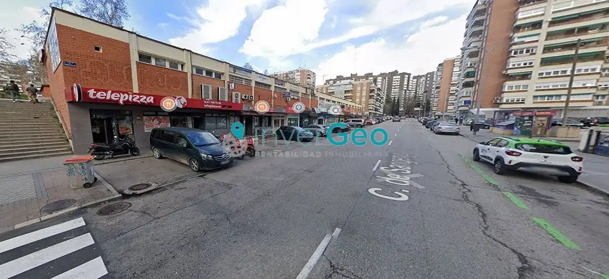 Vista exterior de Local en venda en Madrid amb Moblat