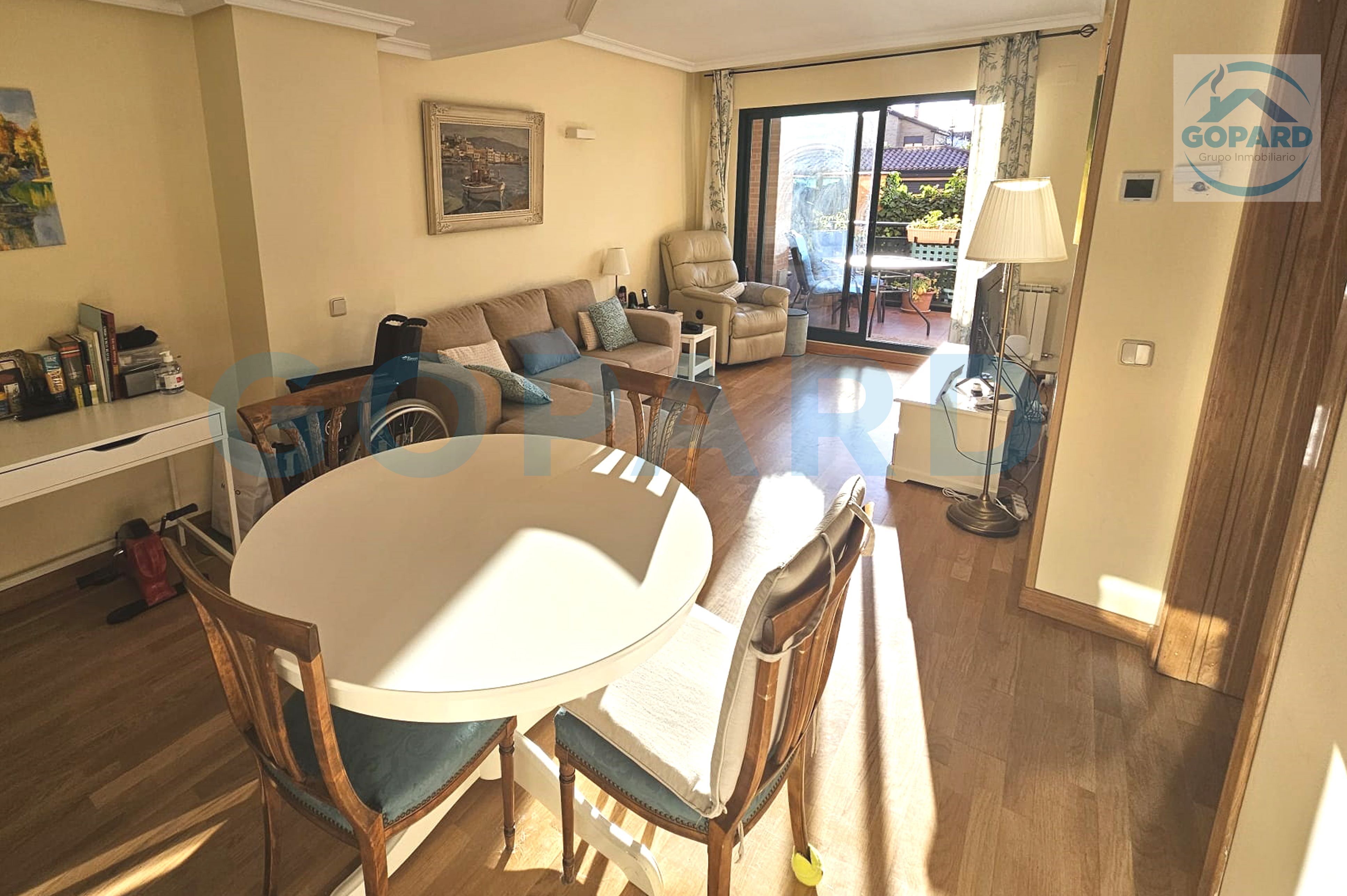 Living room of Flat to rent in Villanueva de la Cañada  with Air Conditioner, Heating and Private garden