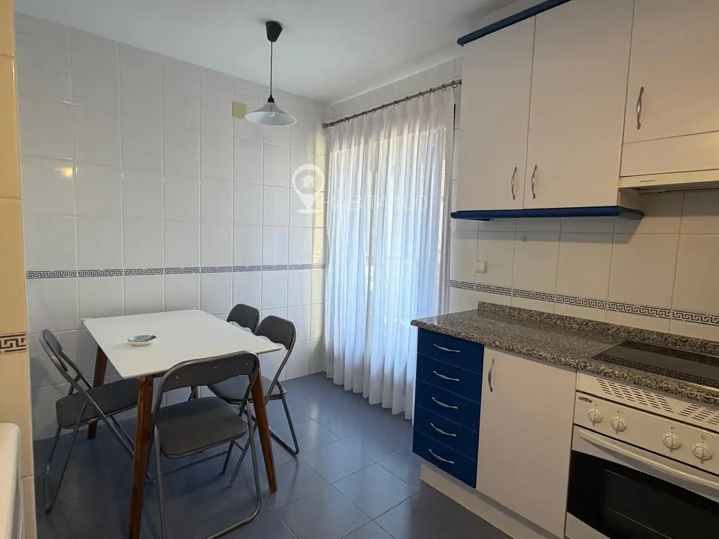 Cocina de Piso para compartir en Cuenca con Calefacción, Terraza y Amueblado