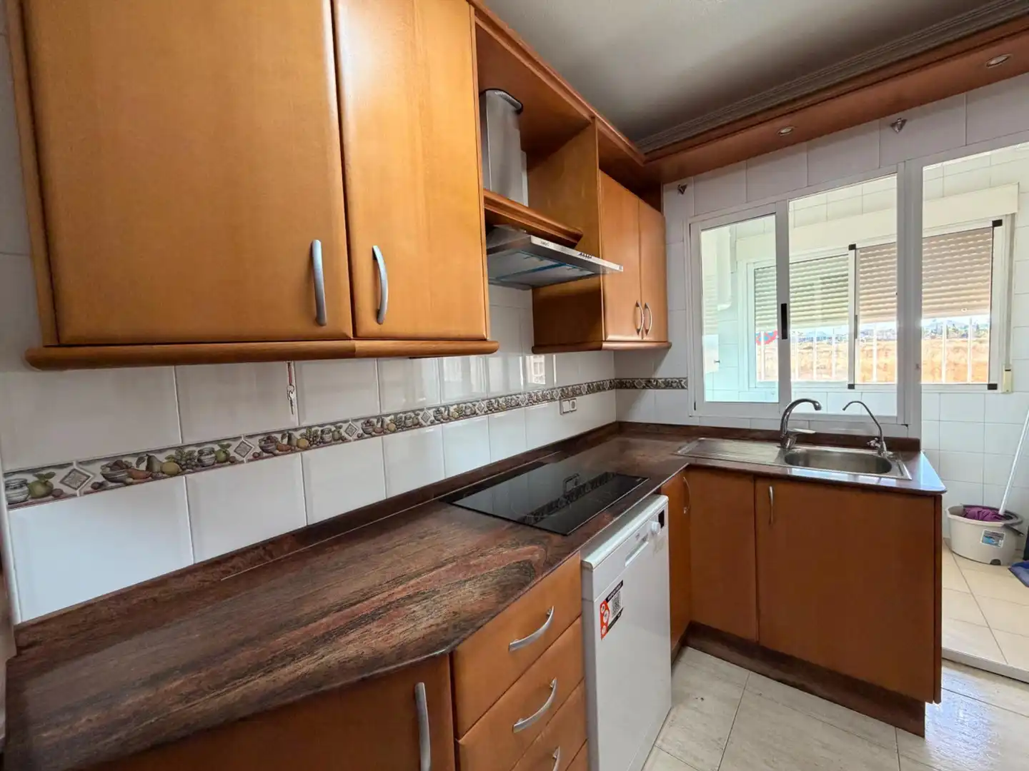 Cocina de Planta baja de alquiler en Murcia con Aire acondicionado, Jardín privado y Terraza