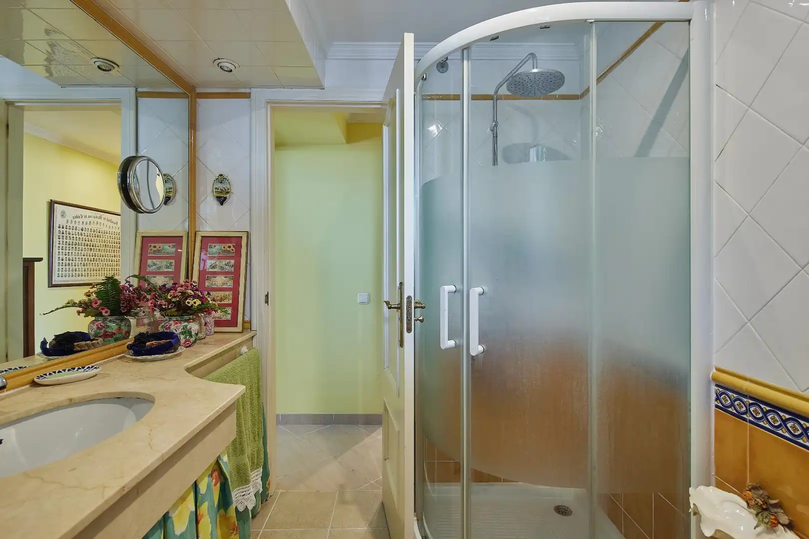 Baño de Piso en venta en Cádiz con Aire acondicionado