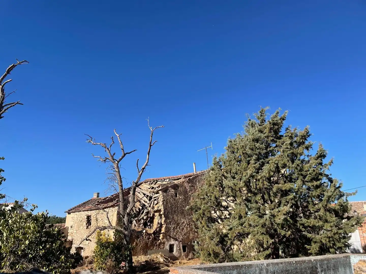 Vista exterior de Casa o xalet en venda en Caballar amb Jardí privat