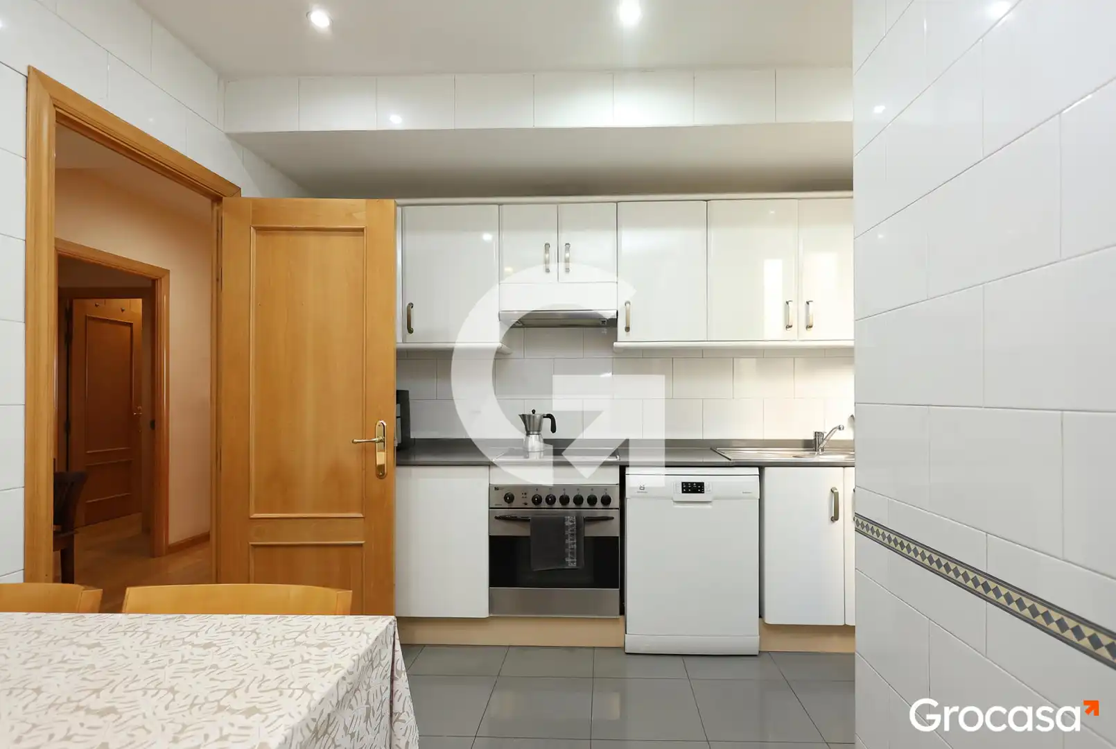 Cocina de Piso en venta en L'Hospitalet de Llobregat con Aire acondicionado, Calefacción y Horno
