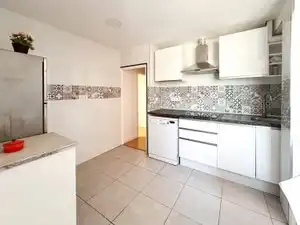 Kitchen of Flat for share in Alcorcón  with Air Conditioner, Heating and Furnished