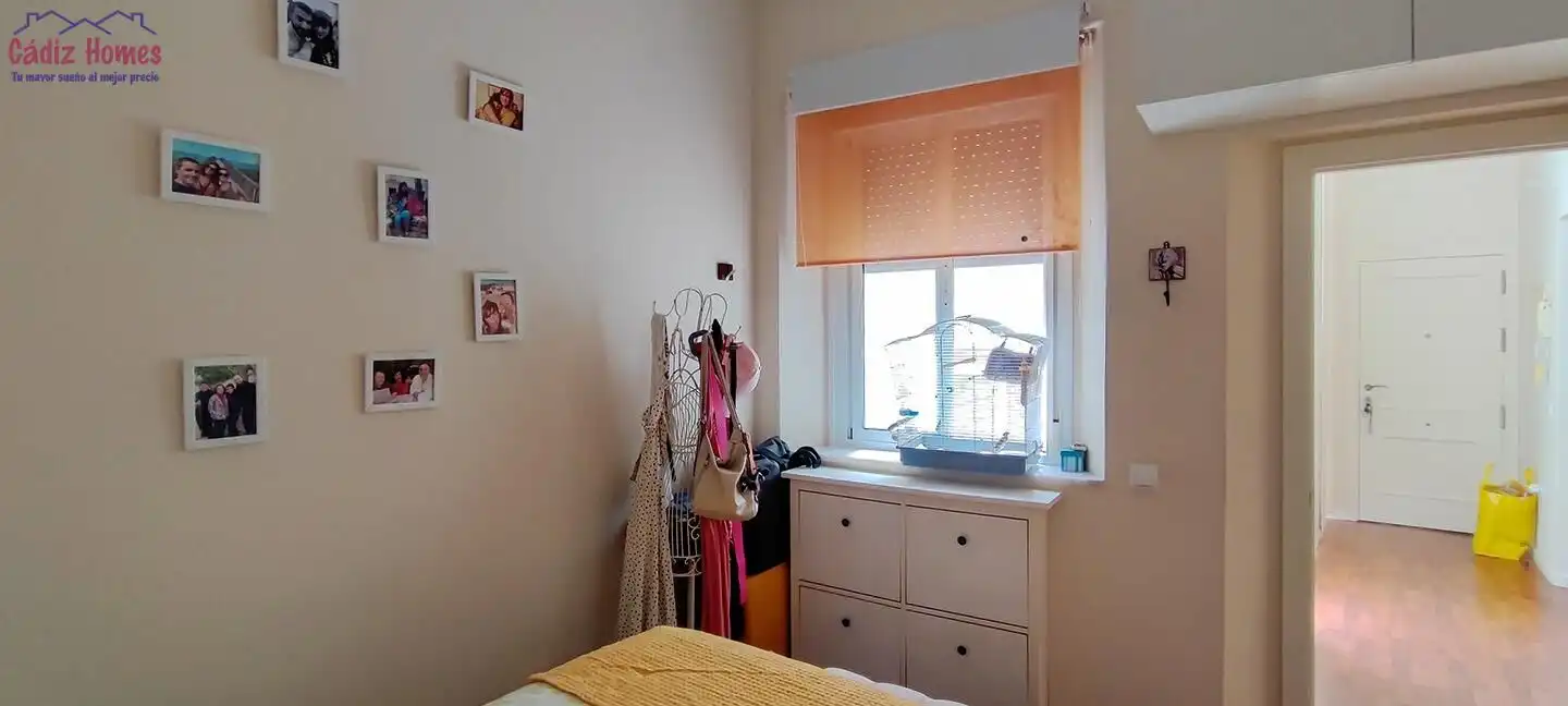 Bedroom of Flat for sale in Cádiz  with Air Conditioner, Heating and Parquet flooring