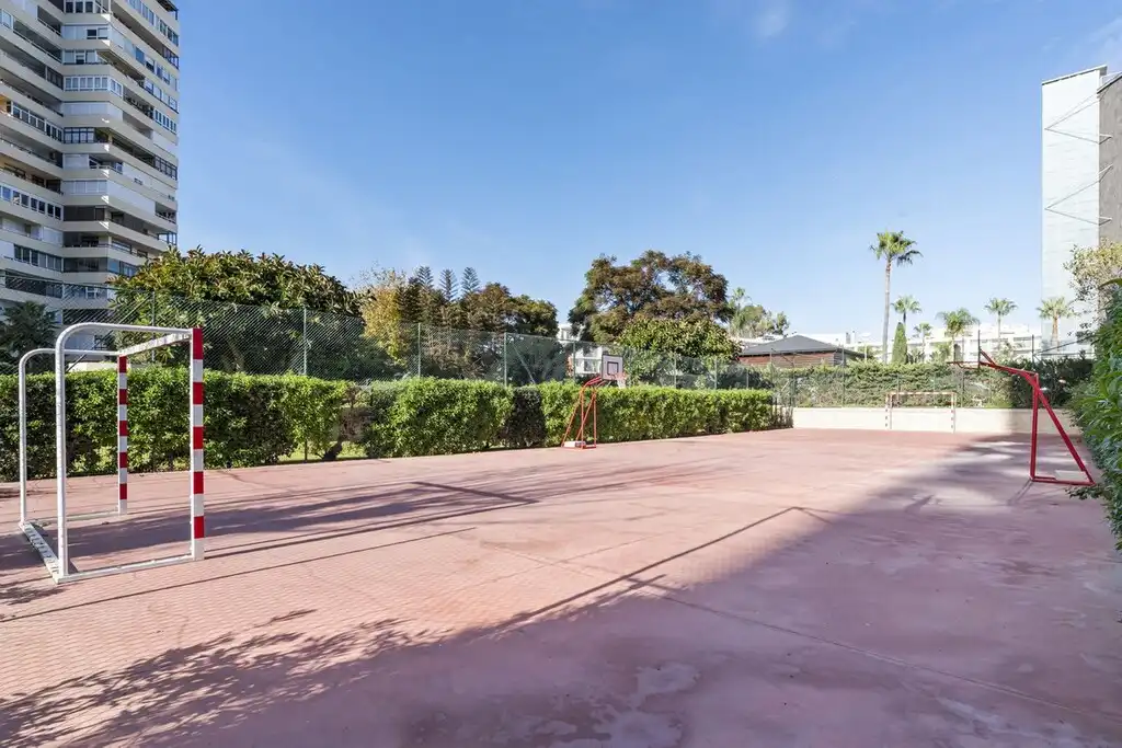 Außenansicht von Maisonette zum Verkauf in Torremolinos mit Klimaanlage, Terrasse und Möbliert