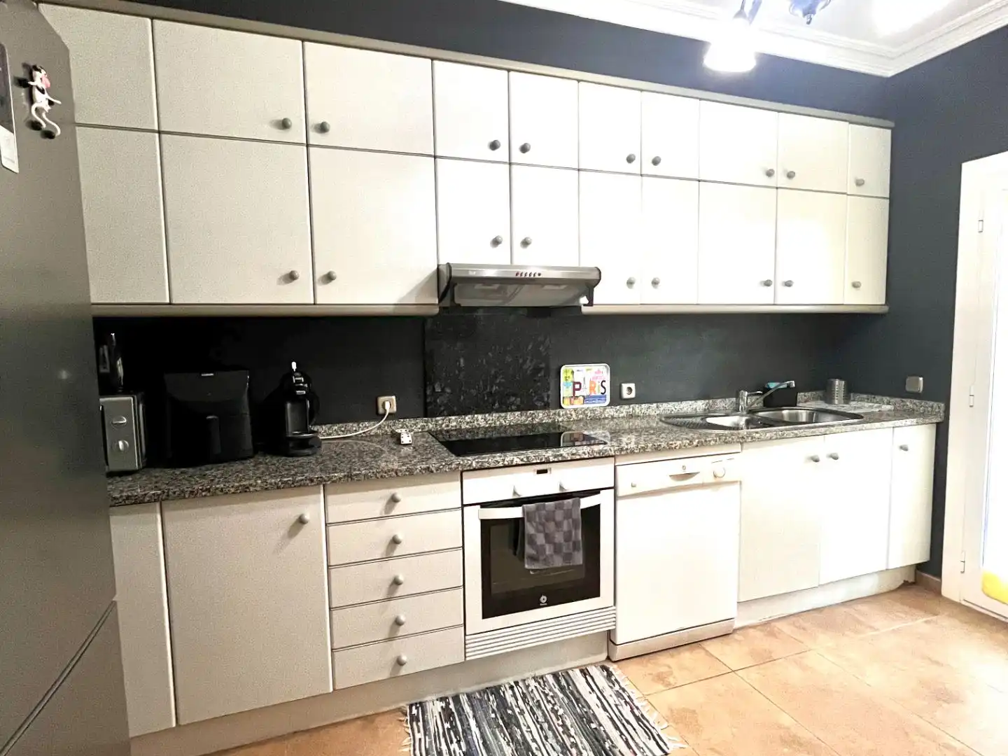 Cuina de Casa o xalet en venda en Figueres amb Aire condicionat, Terrassa i Balcó