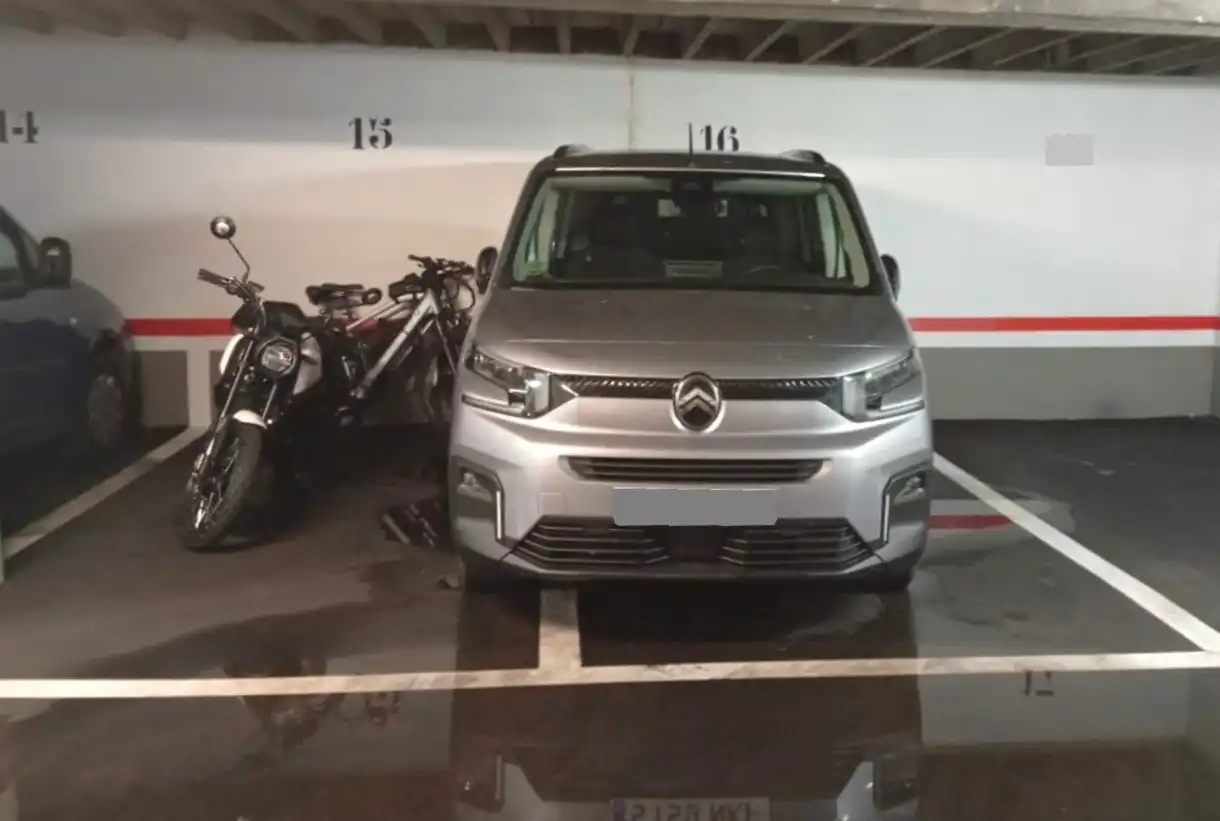 Parkplatz von Garage zum Verkauf in Oviedo 