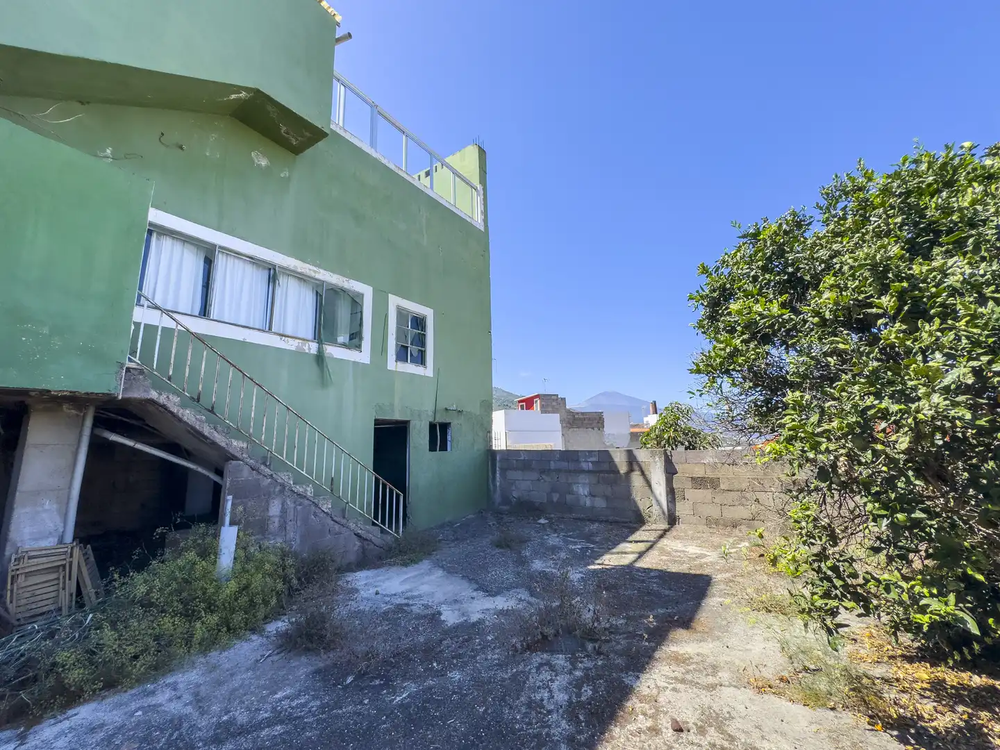 Vista exterior de Edificio en venta en La Victoria de Acentejo