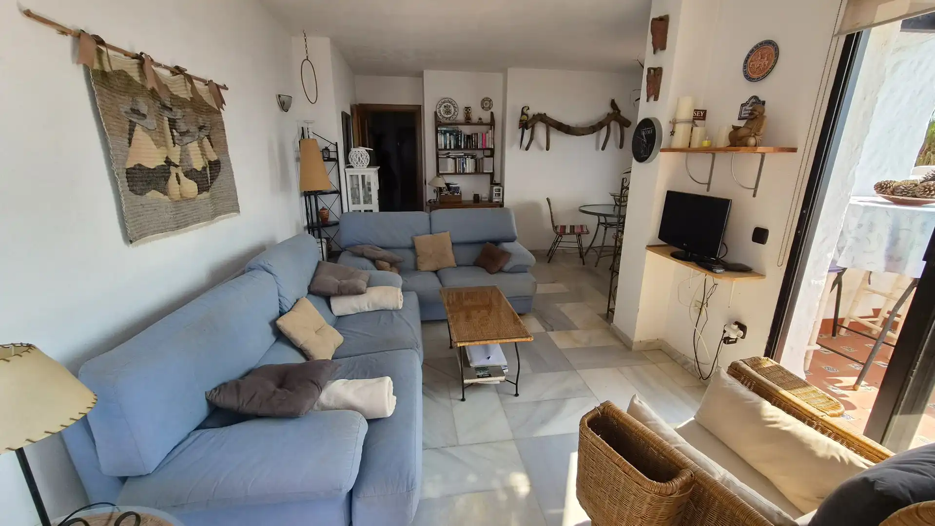 Wohnzimmer von Wohnungen zum Verkauf in Estepona mit Terrasse, Schwimmbad und Möbliert