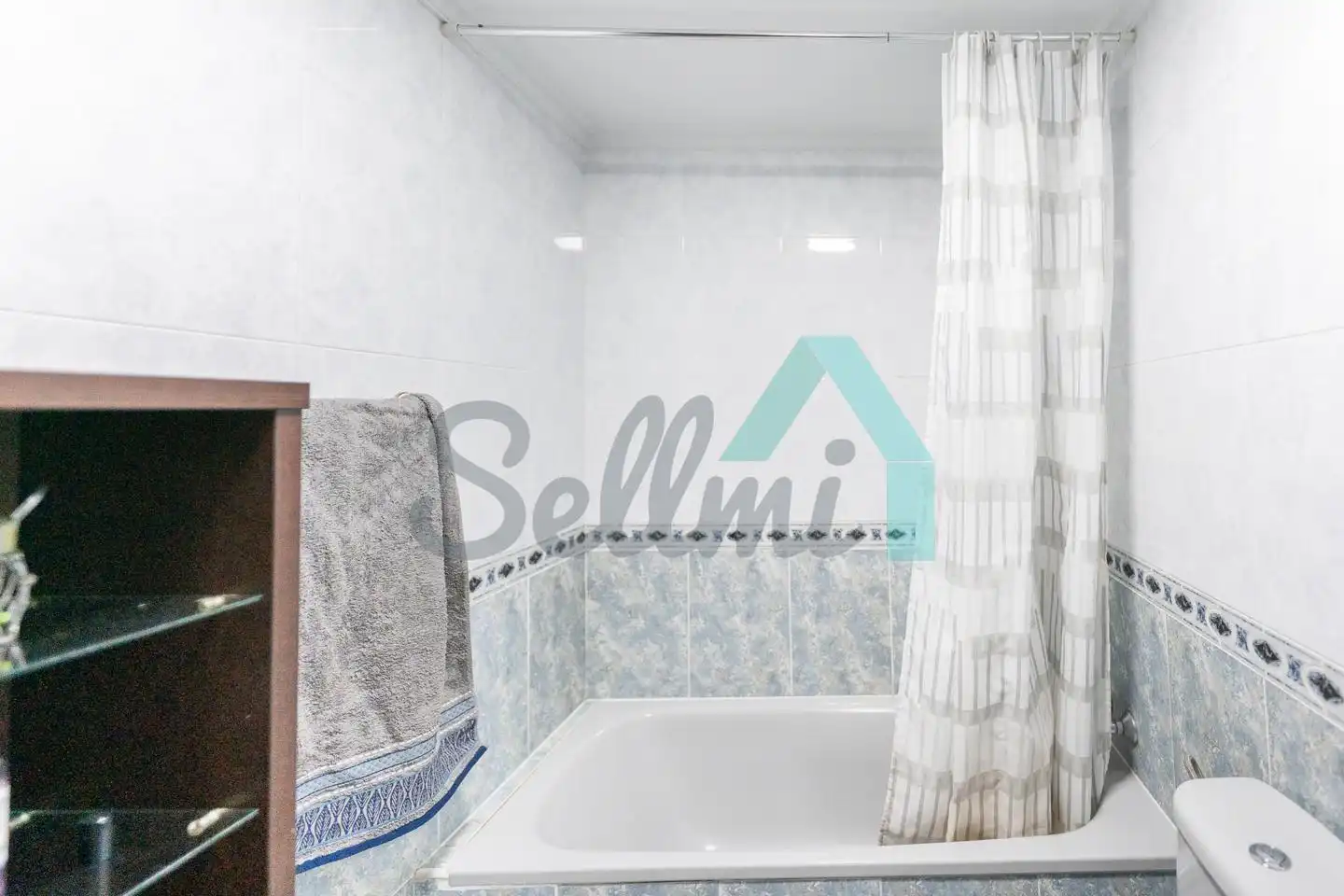 Baño de Piso en venta en Mieres (Asturias) con Calefacción y Trastero