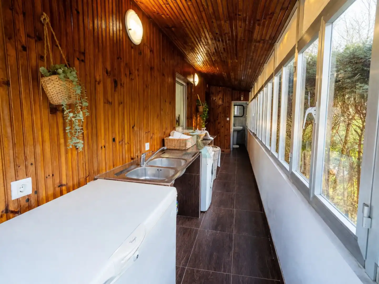 Cuina de Casa o xalet en venda en Llanes amb Jardí privat, Terrassa i Piscina