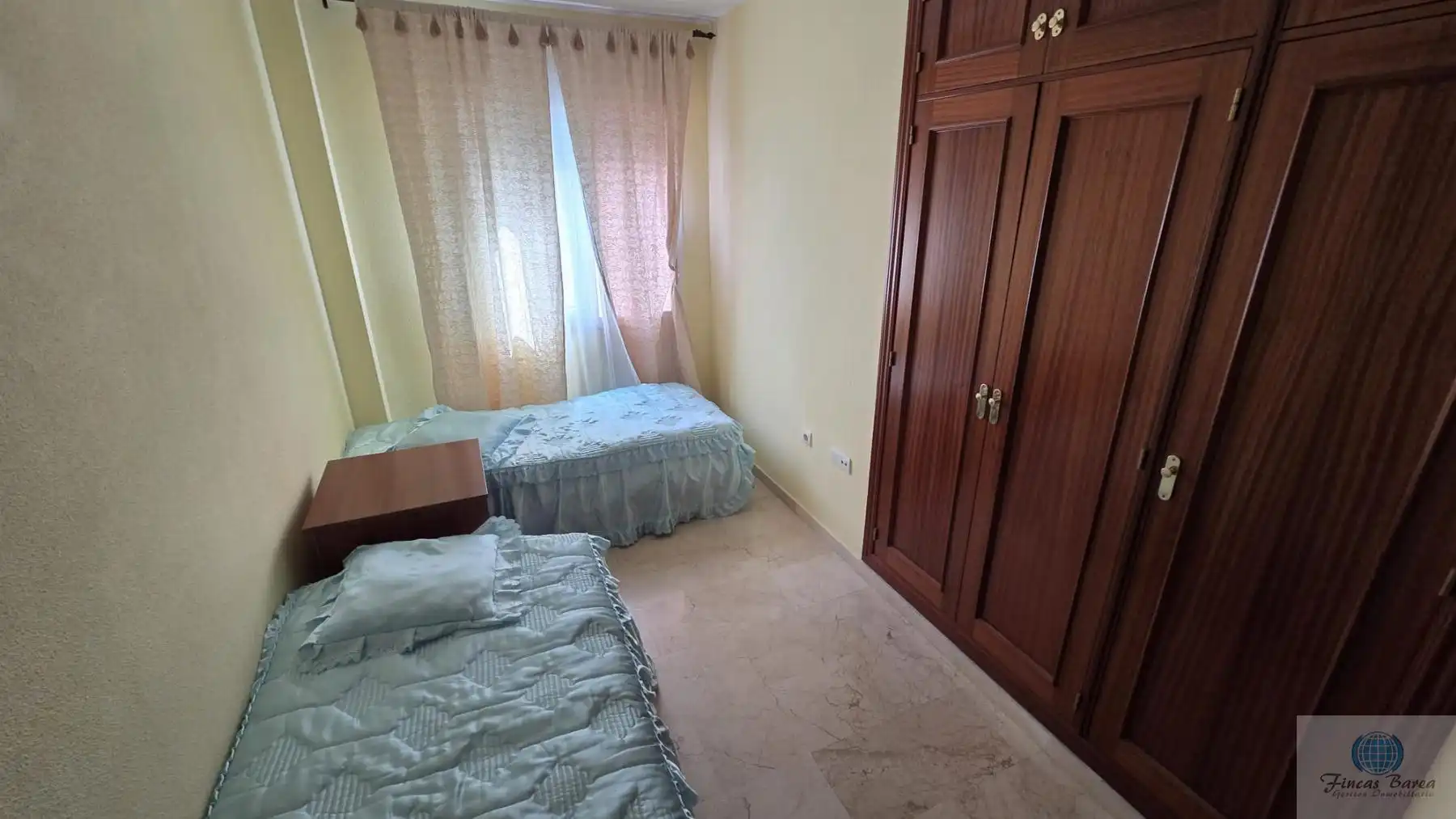 Bedroom of Flat for sale in Fuengirola  with Air Conditioner, Terrace and Community pool