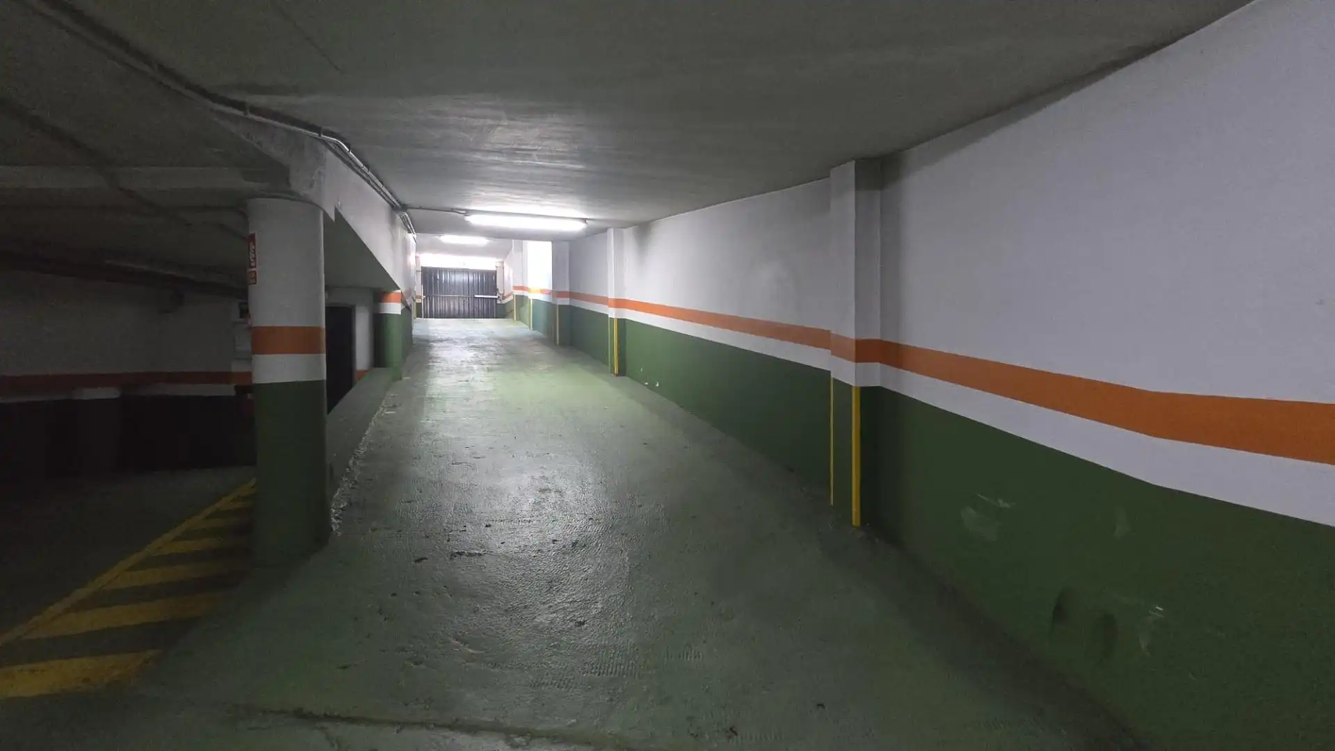 Garage zum Verkauf in Calle Calle Juan Díaz Porlier, 20, 20, Someso - Matogrande