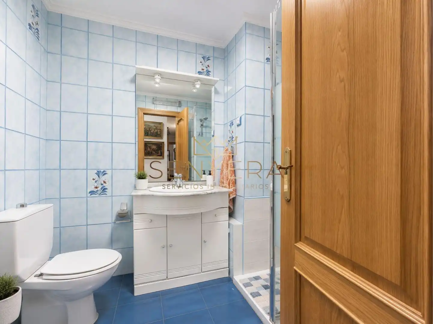 Bathroom of Flat for sale in Valencia