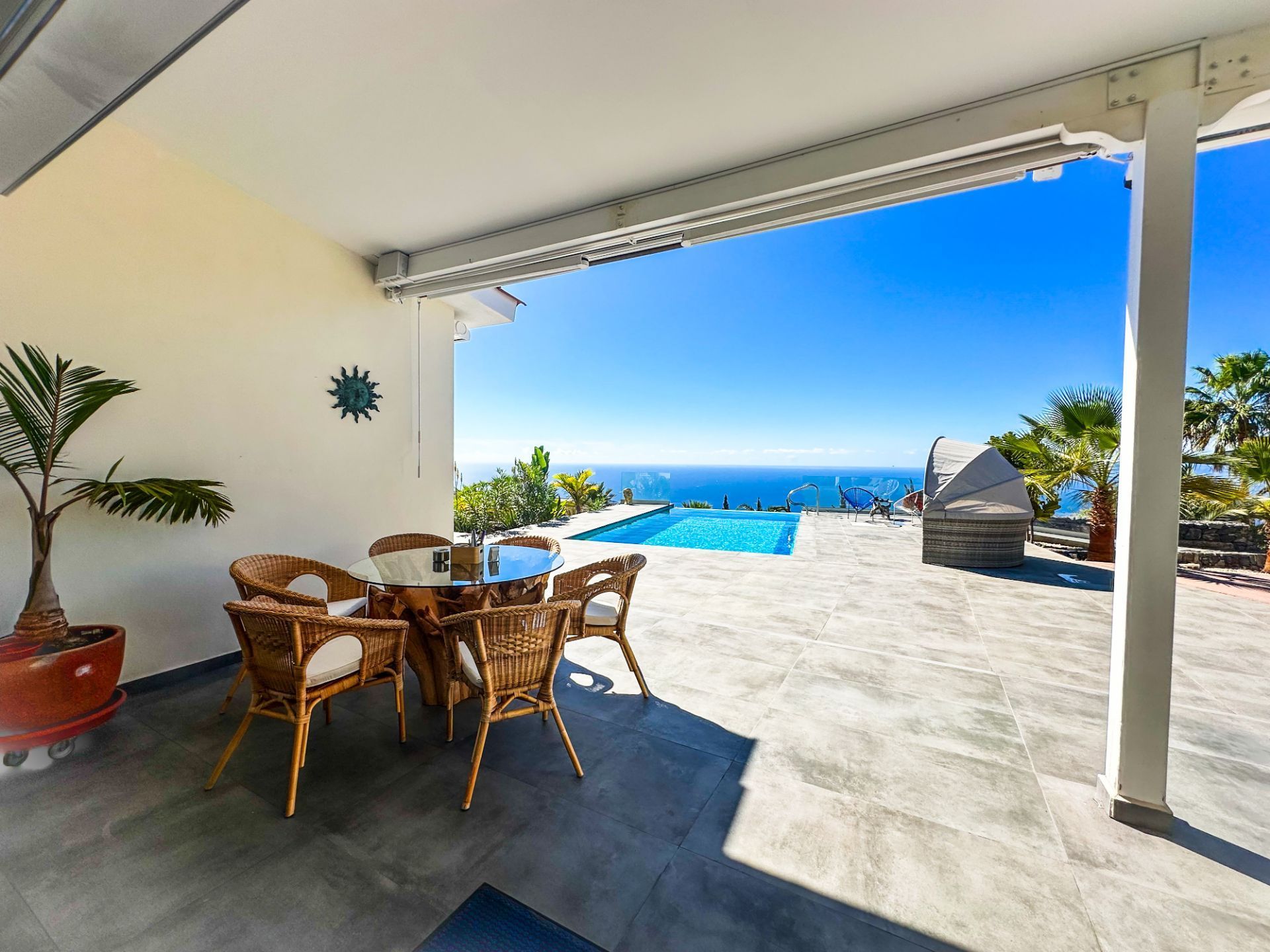 Terrace of Country house for sale in Guía de Isora  with Air Conditioner, Private garden and Storage room