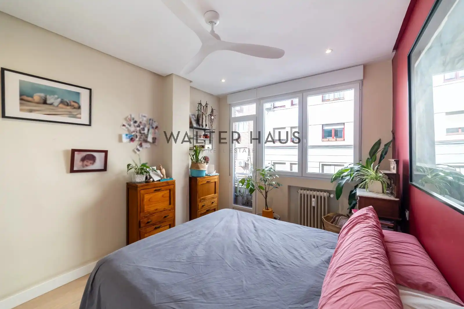 Bedroom of Flat for sale in Madrid  with Heating and Storage room
