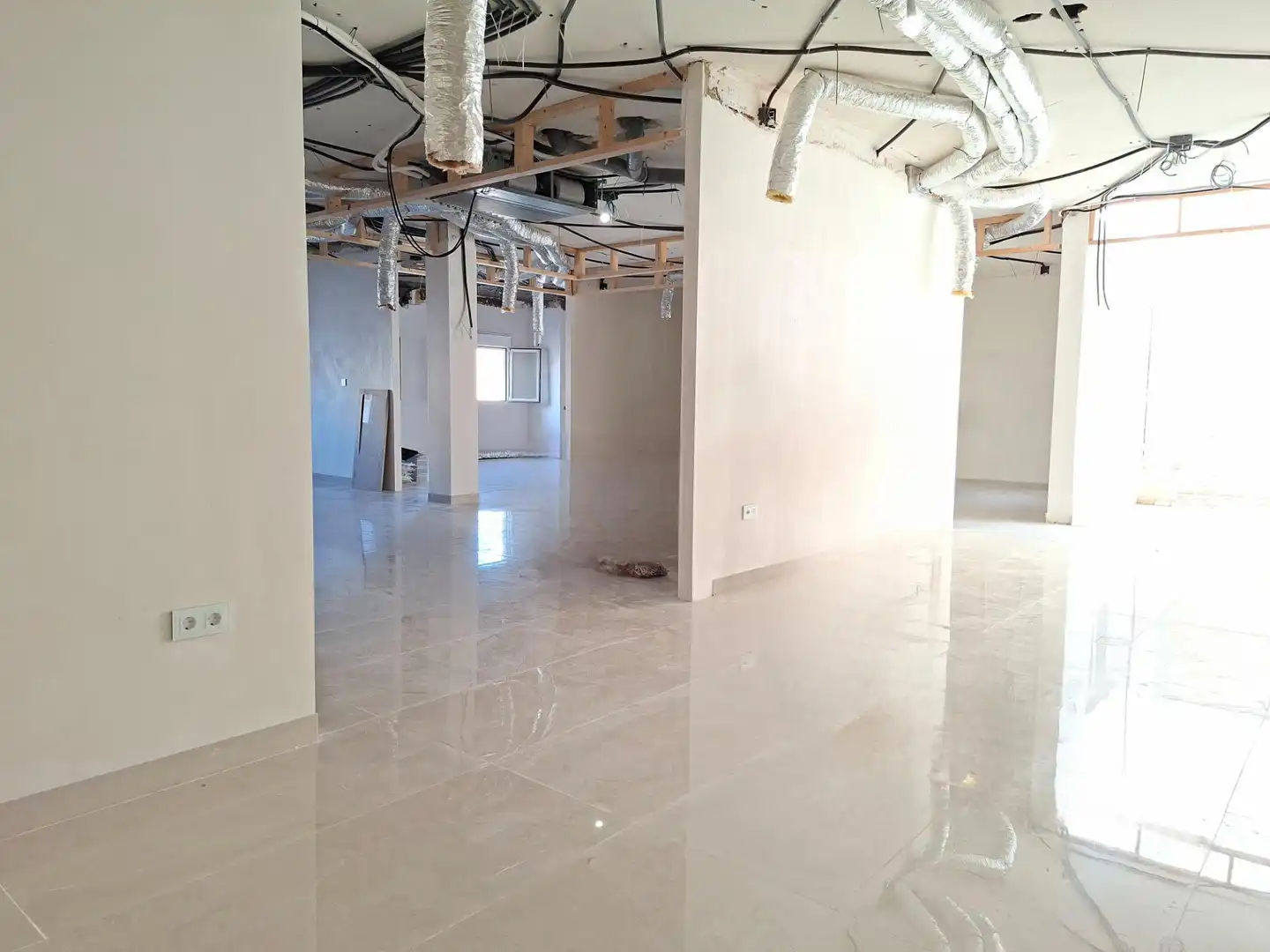 Commercial properties for sale in Roquetas de Mar