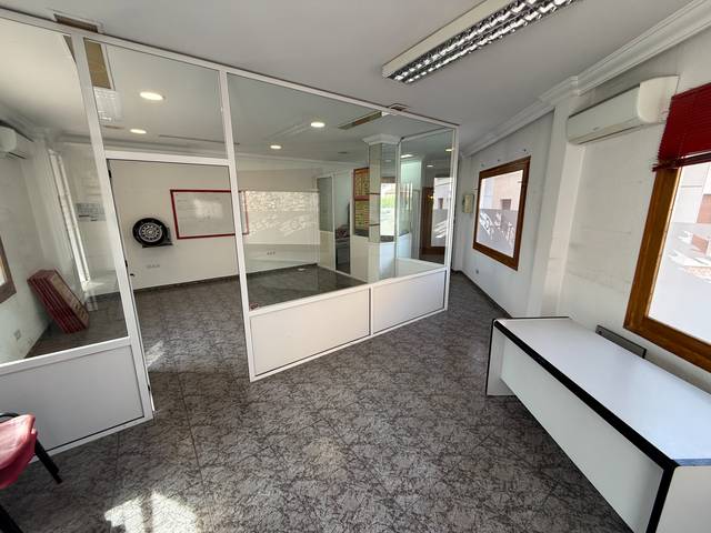 Local comercial en Alquiler en Pedreguer