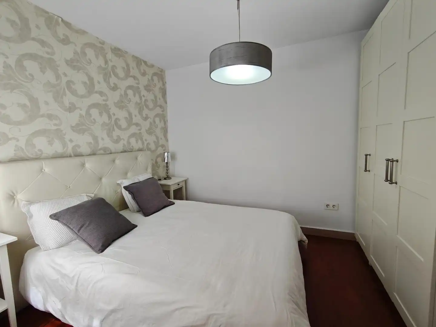 Habitación de Apartamento de alquiler en Sevilla con Aire acondicionado, Calefacción y Amueblado