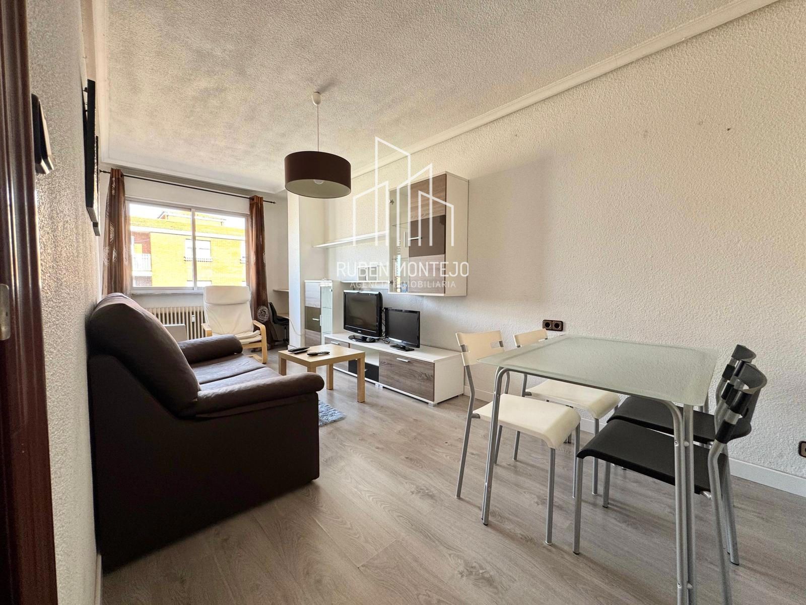 Exterior view of Flat for sale in Salamanca Capital  with Heating, Terrace and Furnished